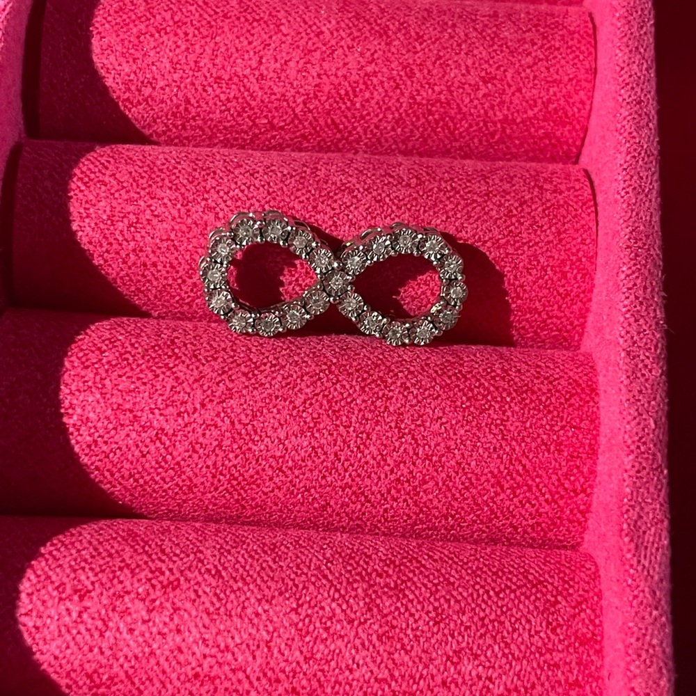 Diamond Infinity Necklace
